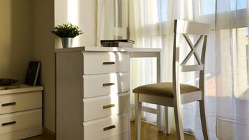 Decoració individual, mobiliari individual i escriptori