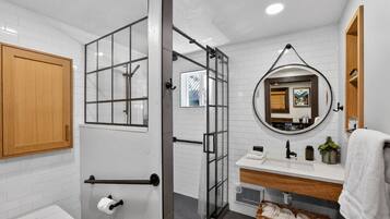 Hair dryer, towels