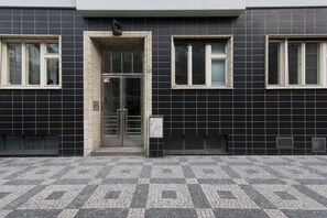 Exterior detail - 10min to City Centre ⟫ WalkScore 99% ⟫ 220+Reviews (Prague)