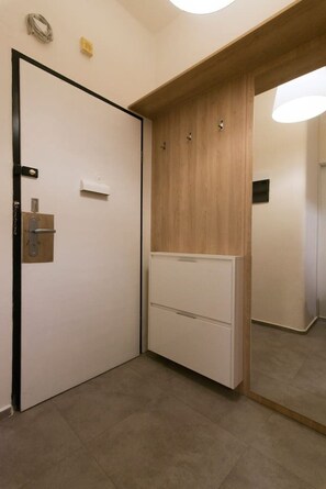 Interior - 10min to City Centre ⟫ WalkScore 99% ⟫ 220+Reviews (Prague)