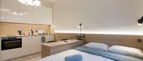 1 bedroom, desk, iron/ironing board, free WiFi
