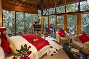 Deluxe Room | Minibar, free WiFi, bed sheets