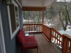 Terrace/patio - Cozy riverview cottage (Orofino)