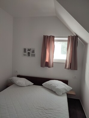 3 bedrooms, iron/ironing board, WiFi, bed sheets - Villa Ivka with Swimming Pool (Dobrinj)