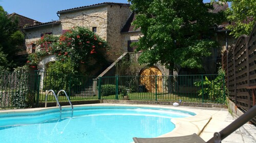 Sleeps 8, swimming pool, view, classified 4*
