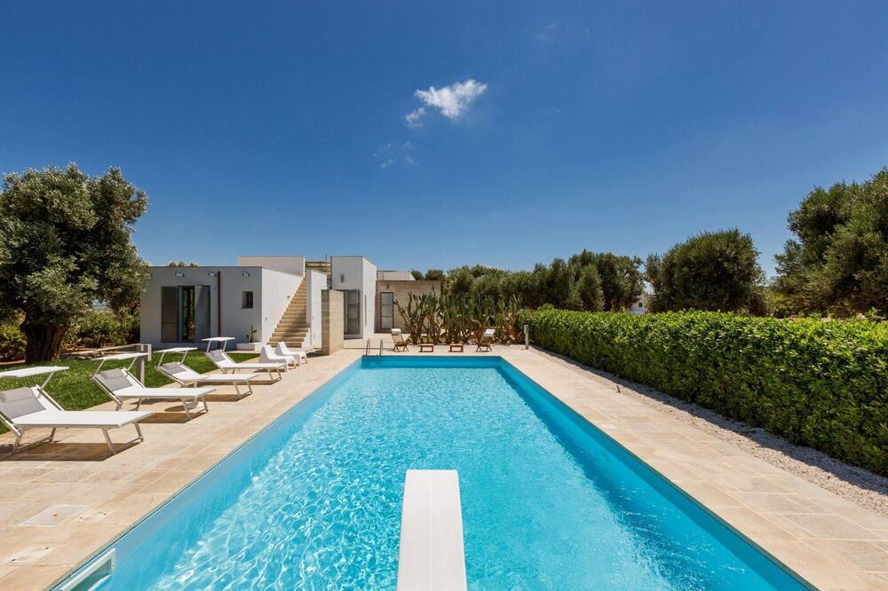 Graceful Puglia Villa | 4 Bedrooms | Villa Torre Guaceto | Sea Views | Short Drive to Beach | Carovigno