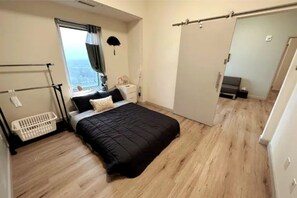 2 bedrooms, desk, iron/ironing board, free WiFi