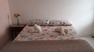 Basic Apartment, 1 Double Bed | 1 bedroom, free WiFi, bed sheets