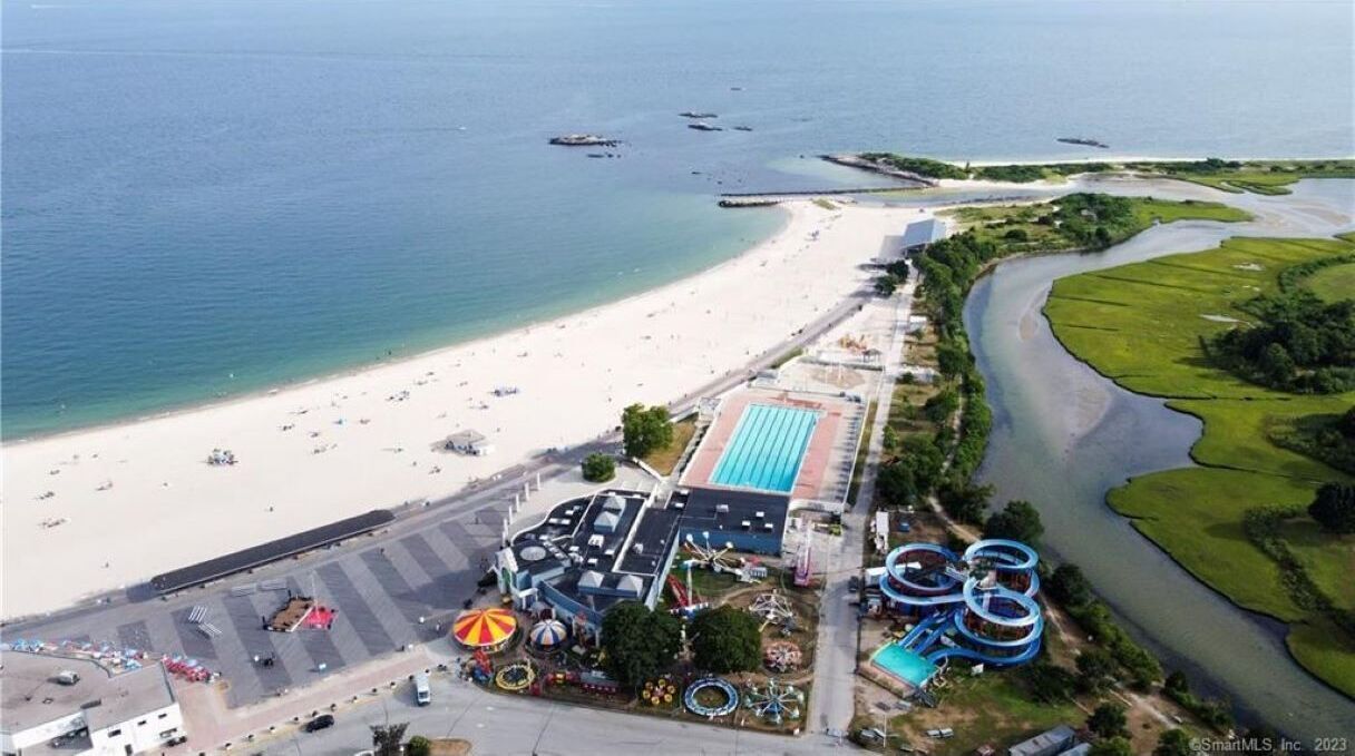 Espreguiçadeiras, toalhas de praia 