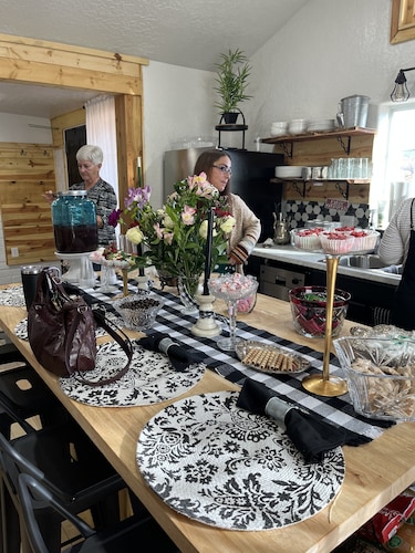 Rural farmhouse minutes from Caballo Lake!