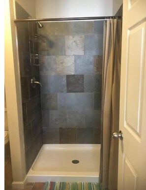 Shower, towels, toilet paper - Starlight Lounge @ Arise Animal Rescue Farm (Raleigh)