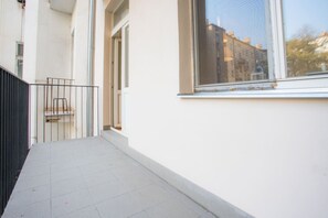 Property grounds - Design Studio Anděl, WalkScore 99% | 370+ Reviews (Prague 5)