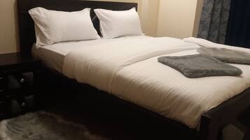 2 bedrooms, iron/ironing board, free WiFi, bed sheets