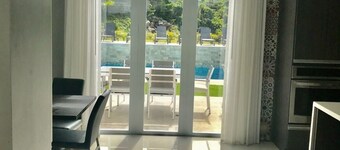 LUQUILLO BEACH & RAINFOREST,LUX. VILLA 33 GUESTS!