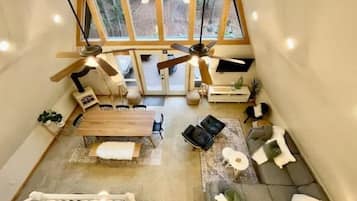 TV, fireplace, offices