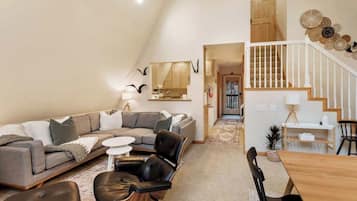 TV, fireplace, offices