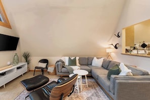 TV, fireplace, offices