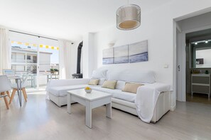 TV - YourHouse Llimonera, beach flat in Puerto de Pollença (Port de Pollença)