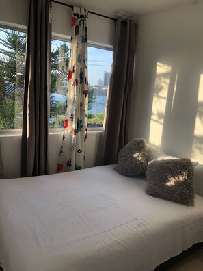 9 Schlafzimmer, WLAN