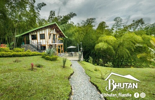 Family suite for 4 with private kitchen, bathroom, Balcony and living area