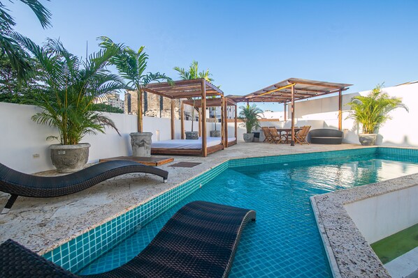 Indoor pool, outdoor pool