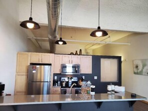 Talheres/pratos/utensílios de cozinha