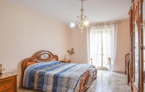 2 bedrooms, travel crib, bed sheets - Beautiful apartment in Cessaniti (Cessaniti)