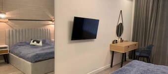 Lovely and spacious 2-bedroom condo in downtown Baku