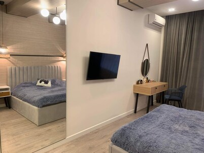 Lovely and spacious 2-bedroom condo in downtown Baku