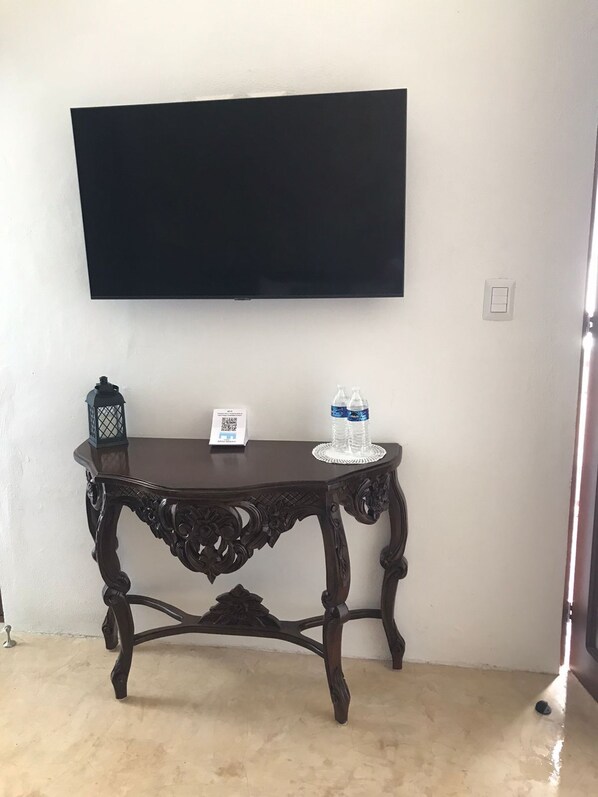 标准房, 1 张特大床 | 免费 WiFi、床单