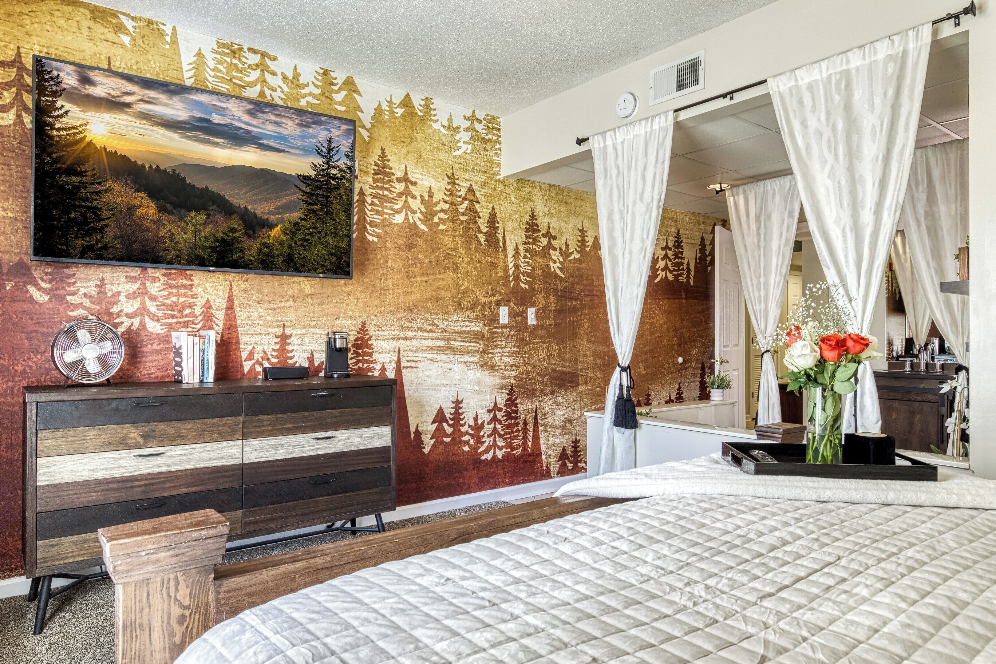 2 bedrooms, desk, iron/ironing board, free WiFi