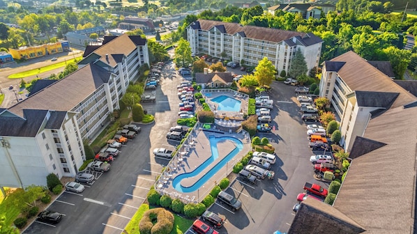 Exterior - Easy Peasy PF~NO STAIRS | Free Tix | Indoor Pool (Pigeon Forge)