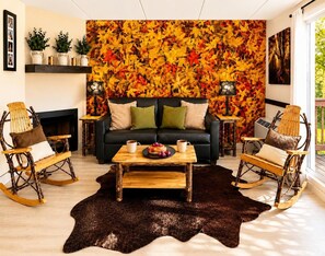 Smart TV, fireplace