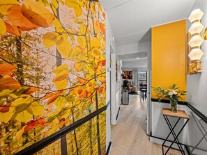 Interior - Modern Mtn Retreat | Patio & Cozy Fall Vibes (Gatlinburg)