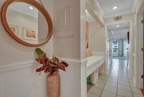 1 bedroom, desk, iron/ironing board, free WiFi - Private Balcony - Pickle Ball - Beach and Pool (Tybee Island)