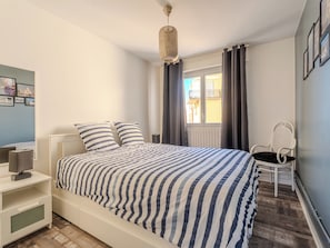3 bedrooms, iron/ironing board, WiFi