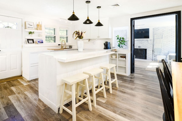 Interior - Luxury New Haven Retreat • Private Pool, Gym, Cinema • Near Yale & Beaches (New Haven)