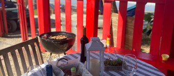 Studio facing the sea and only 15 minutes from the public ferry