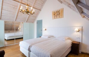 3 bedrooms, travel cot, free WiFi