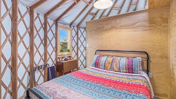 2 bedrooms, bed sheets
