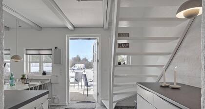 Stunning home in ålbæk with WiFi