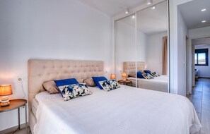 2 Schlafzimmer, Reisekinderbett, kostenloses WLAN