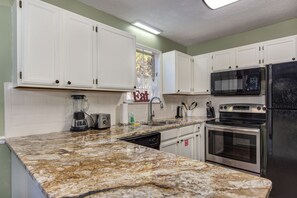 House, Multiple Beds, Fireplace | Private kitchen | Fridge, microwave, oven, stovetop