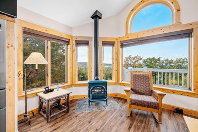 Stony Brook 24 | Top Floor, Heated Pool, Lake Michigan View