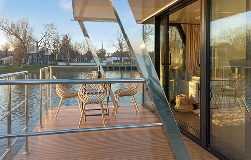 Strandschiff mit 2 Schlafzimmern in.