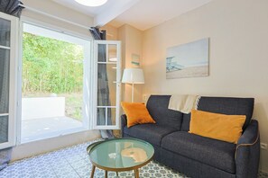 TV - Charming near beaches -Lesclesdenicole (Le Pradet)