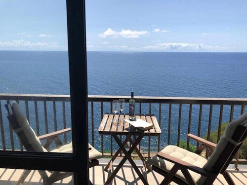 Cliff View III - Sea View + Wifi