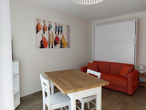 Interior - Large Studio with terrace (SAINT GEORGES D'OLERON)