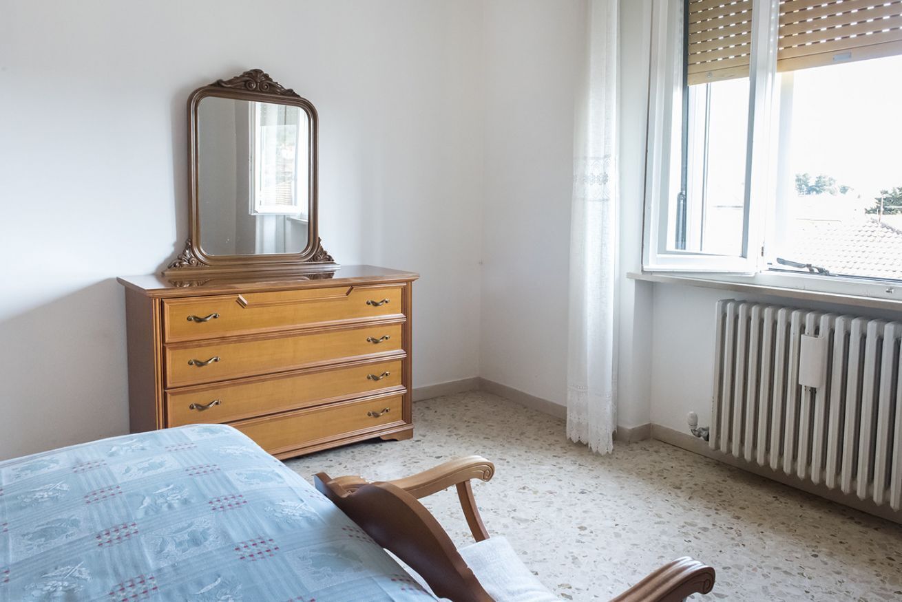 3 bedrooms, bed sheets