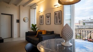 Unclassified image, 3 of 43, button - Suite Elios Ortigia - City center (Siracusa)